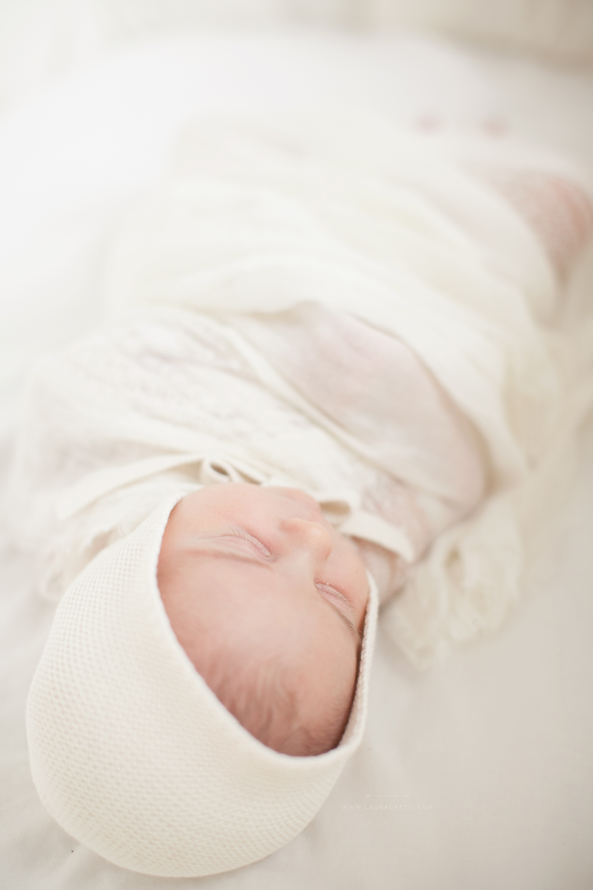 newborn, simple details, natural light studio photography | laura gattis photography